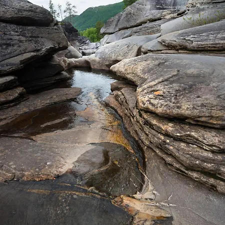 Krokstrand Fjellpark As Hotell *